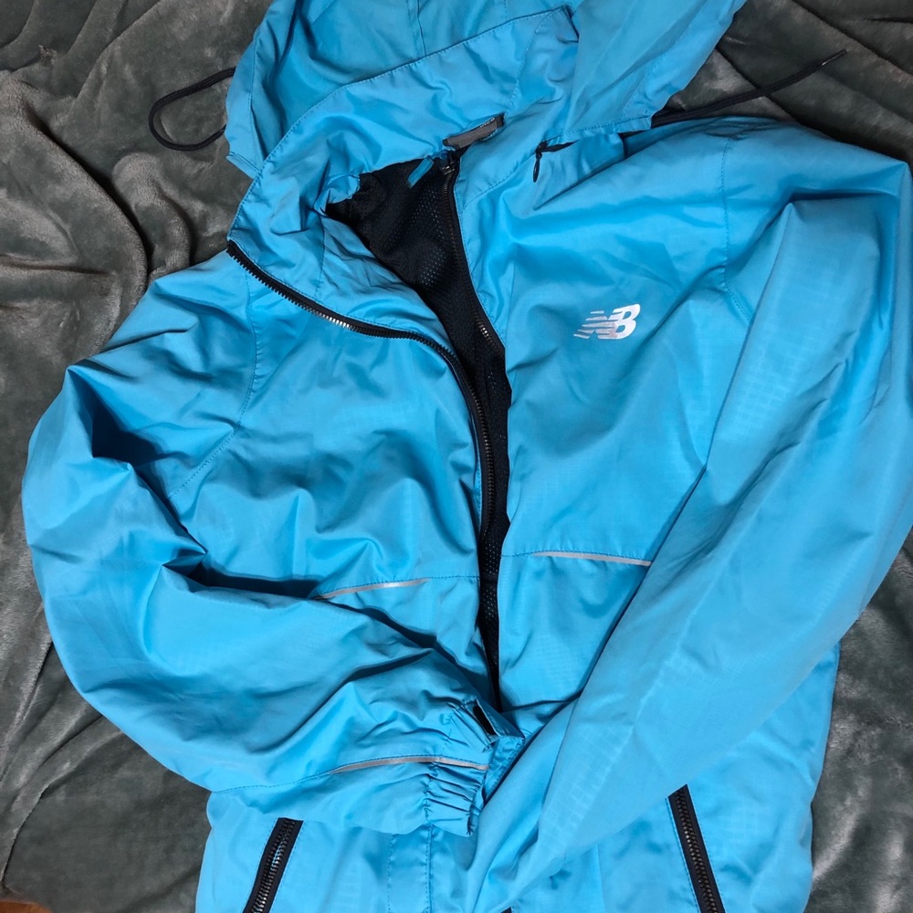 New balance windbreaker