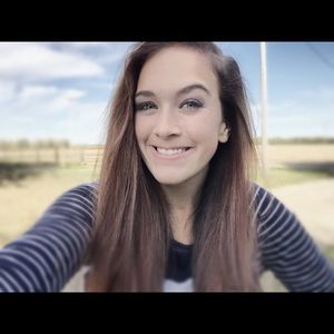 Meet your Posher, Lydia