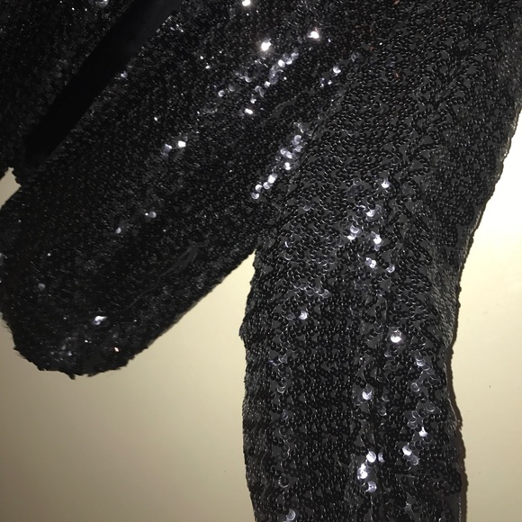 Black vintage sequin jacket. - Picture 2 of 6