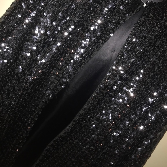 Black vintage sequin jacket. - Picture 3 of 6