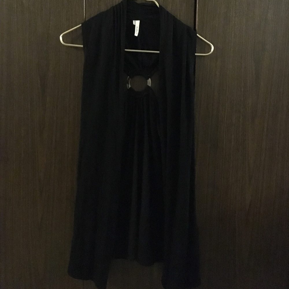 Studio Y black vest