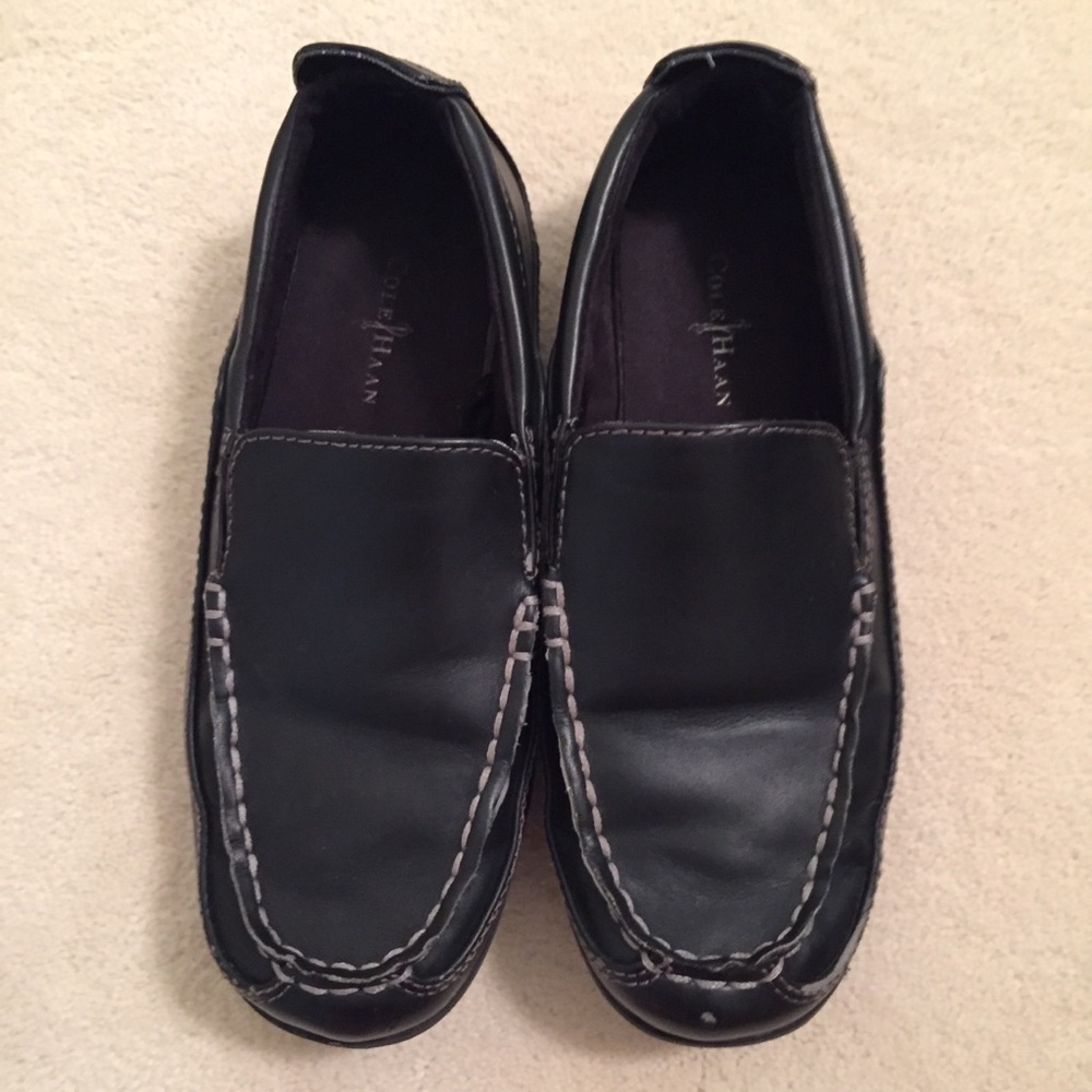 * $6 with $15+ bundle * Boys Cole Haan Black loafers size 2