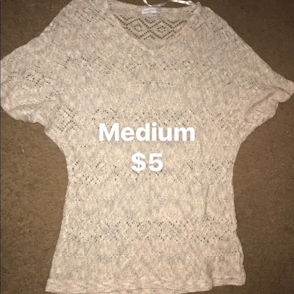 Tops - Picture 2 of 4