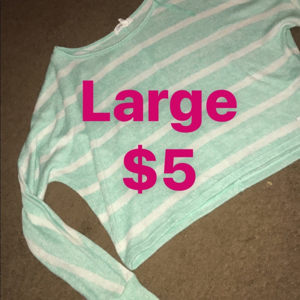 Tops - Picture 4 of 4