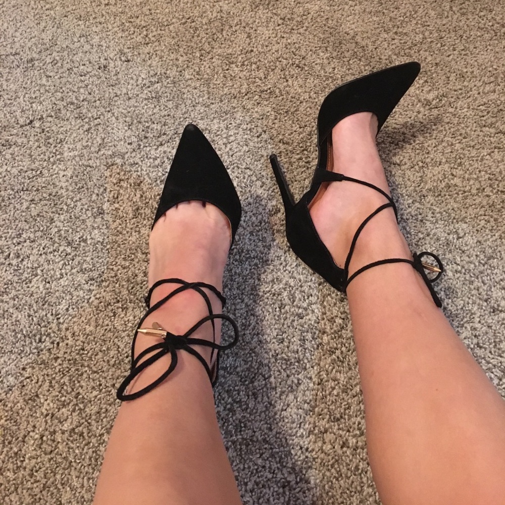 Pics of heels for @tyrataliafero00💞