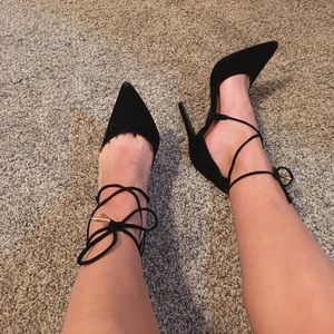 Pics of heels for @tyrataliafero00💞