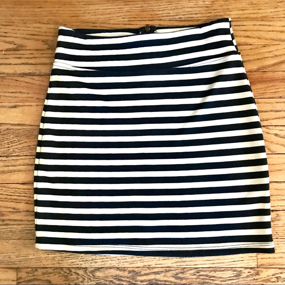 Silence + Noise (Urban Outfitters) | Mini Skirt
