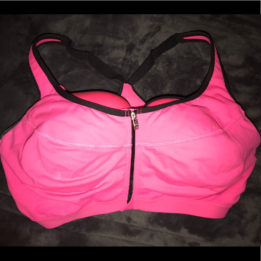 VS pink sports bra