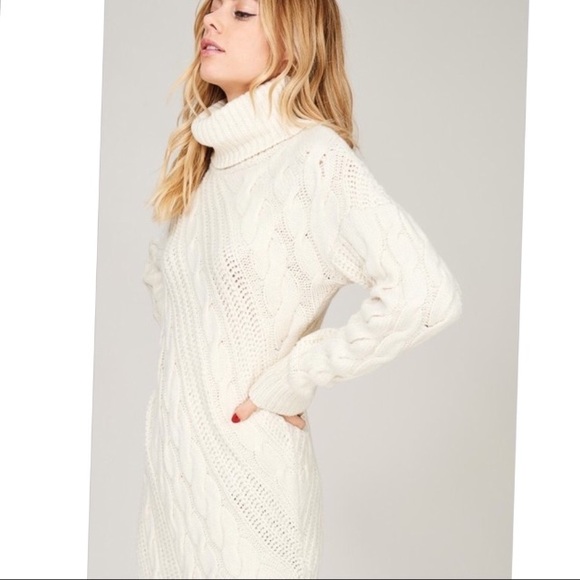 Cozy Knit Crochet Turtleneck Sweater Ivory - Picture 2 of 7