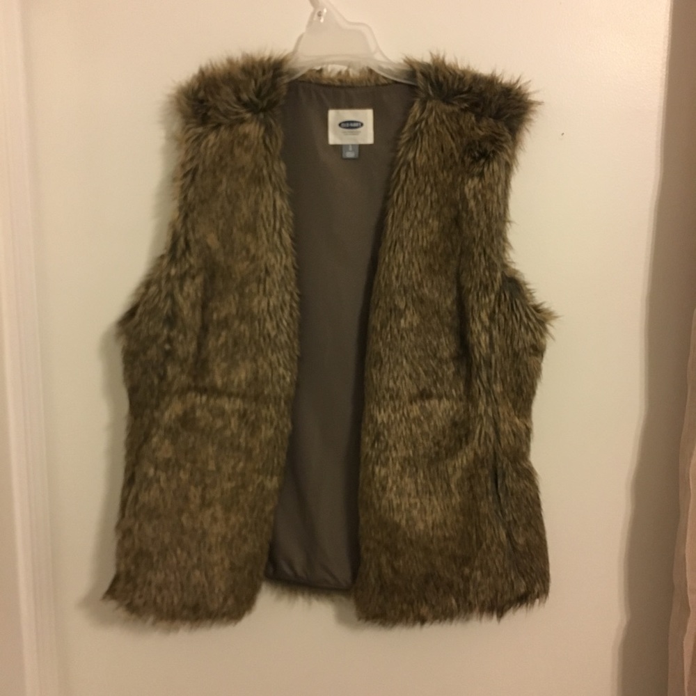 Old Navy Faux- Fur vest! NWOT
