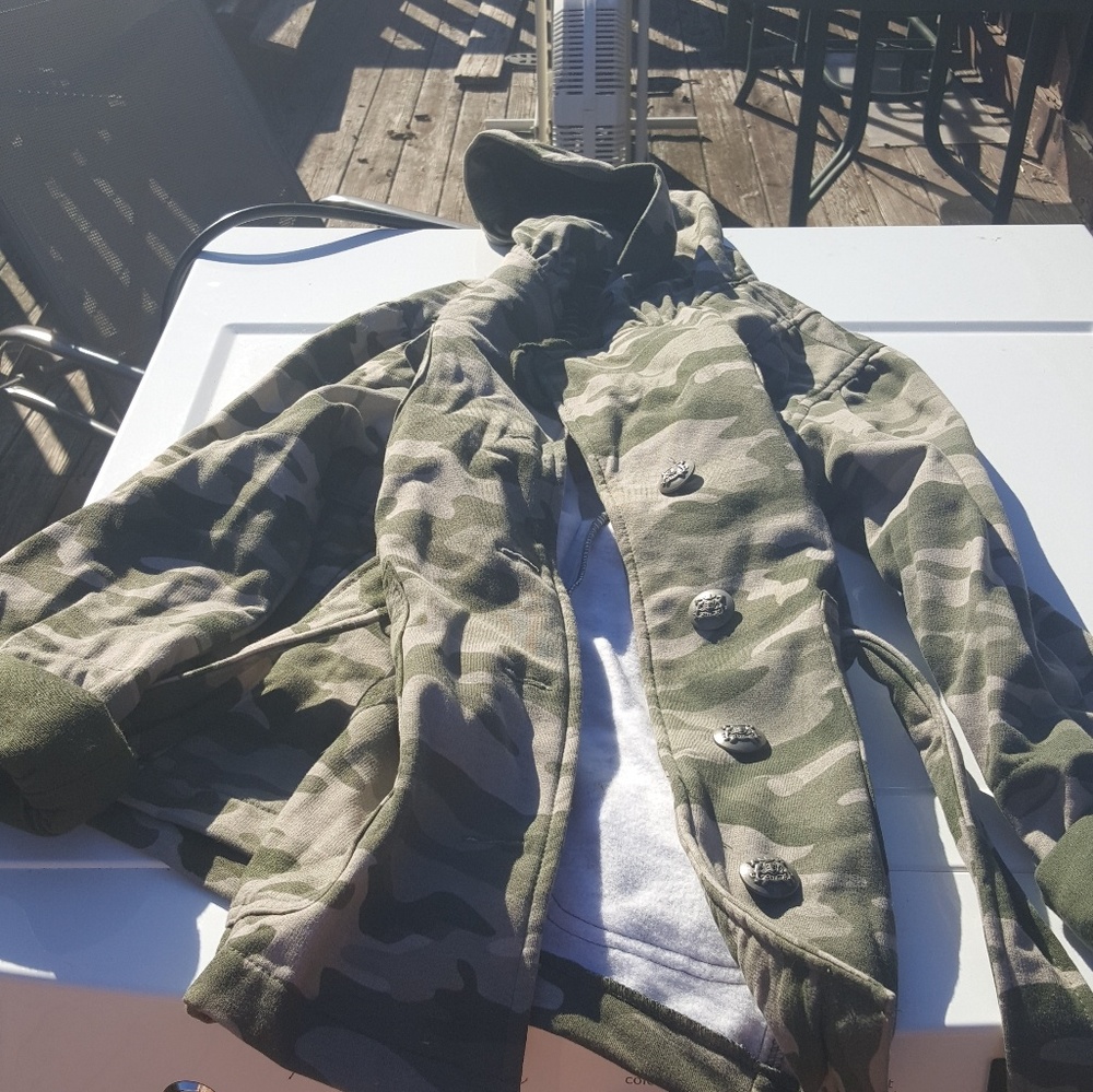 Camoflague military style jacket.