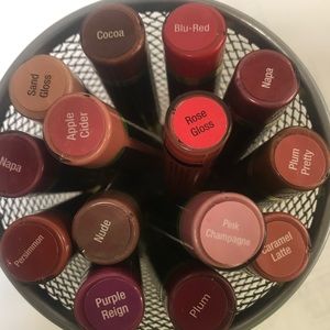 Lipsense up to 36 different colors