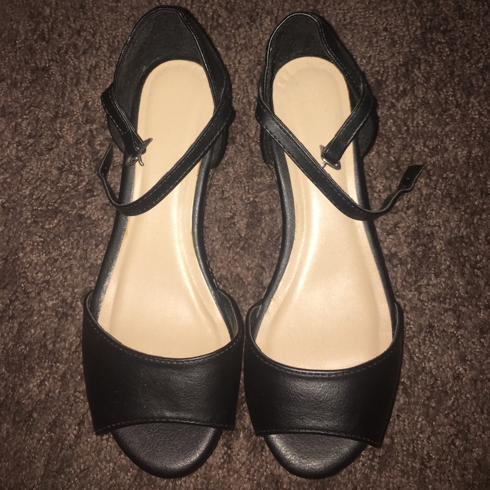 Black and white wedges