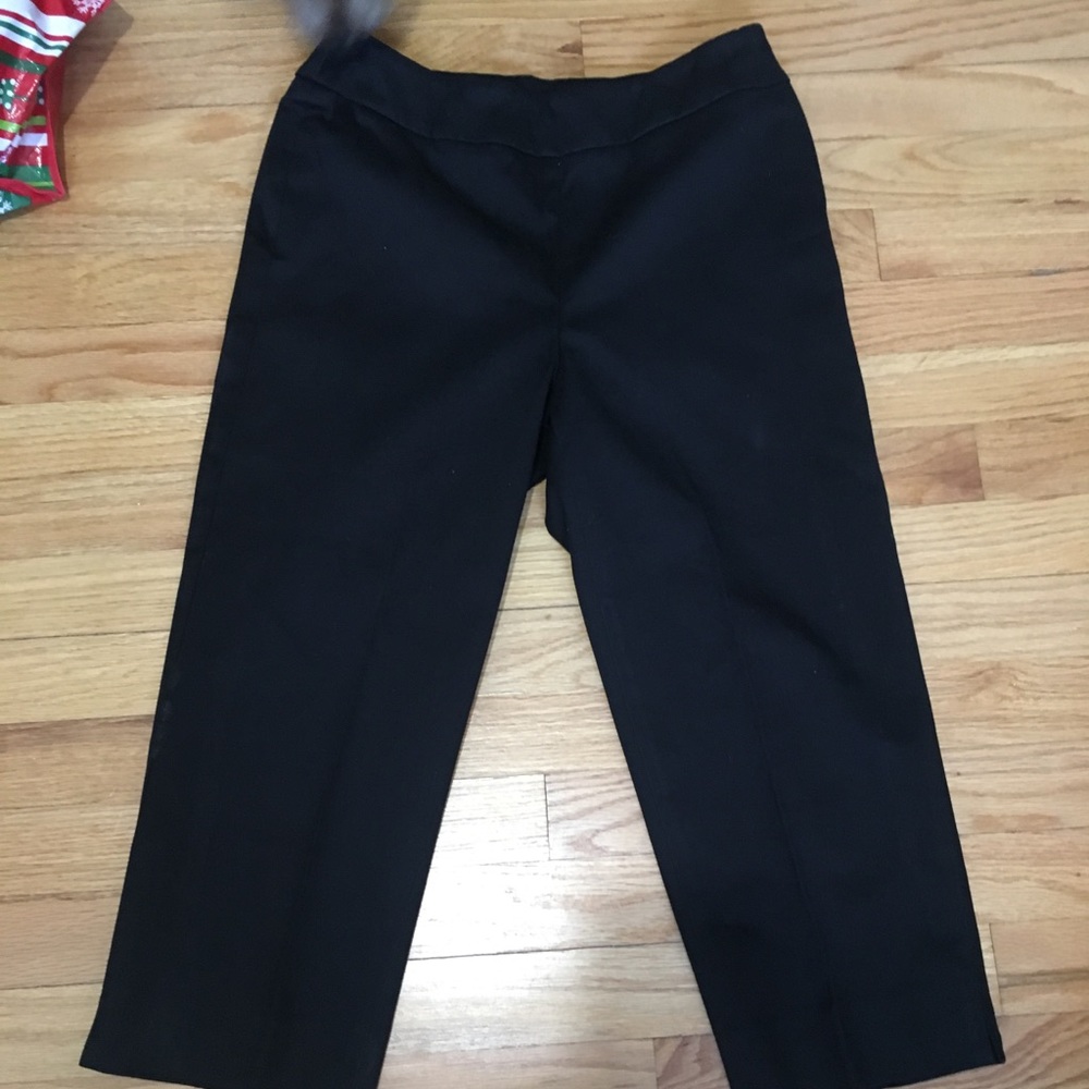 Lauren black capris