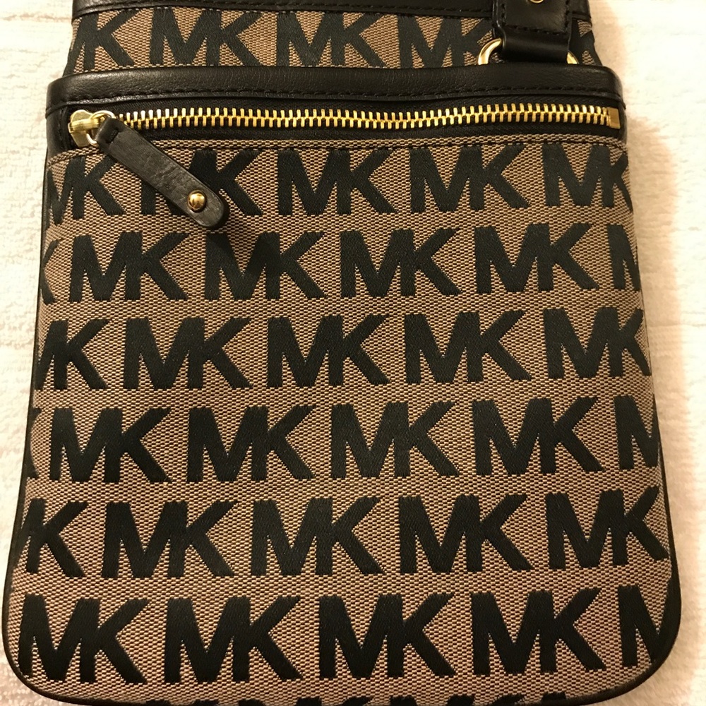 Michael Kors Small Khaki Crossbody - NWOT