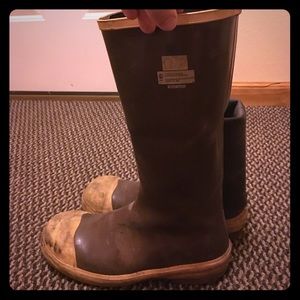 Size 9 steel toe Xtra-tuff boots