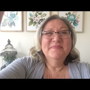 Meet your Posher, Deborah