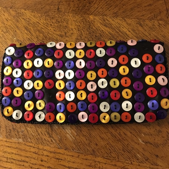 Button clutch - Picture 3 of 3