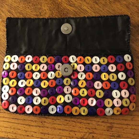 Button clutch - Picture 2 of 3