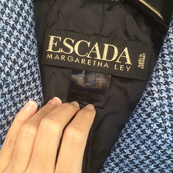 Vintage Escada wool blazer - Picture 4 of 8
