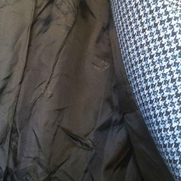 Vintage Escada wool blazer - Picture 7 of 8