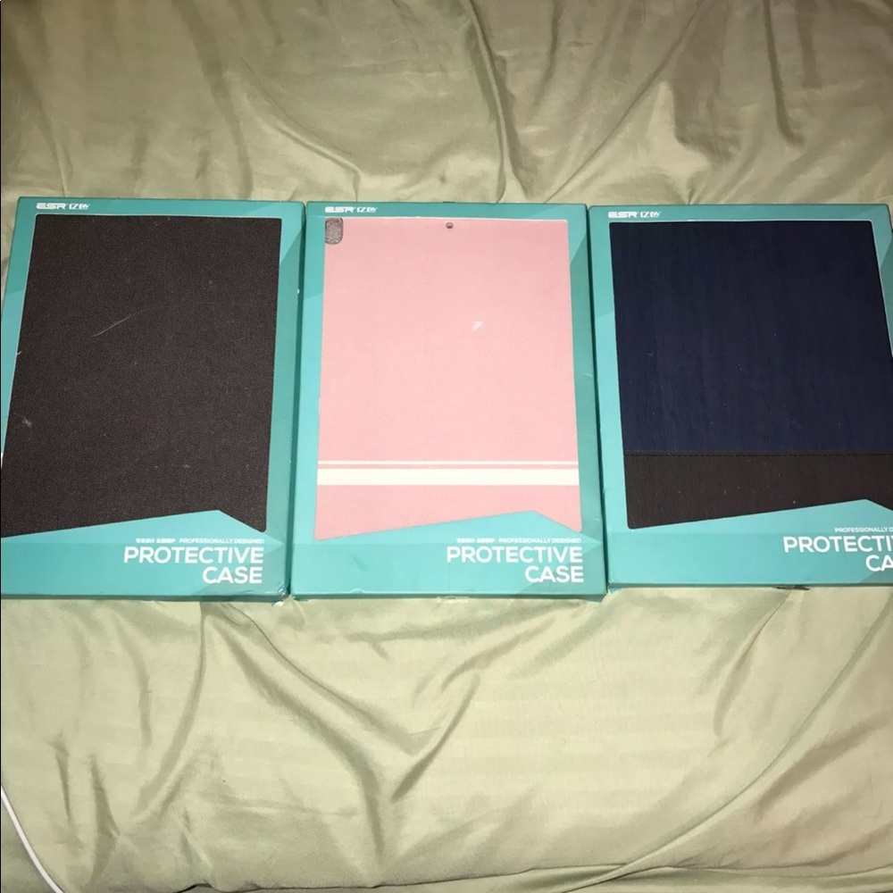 iPad cases - Picture 2 of 3