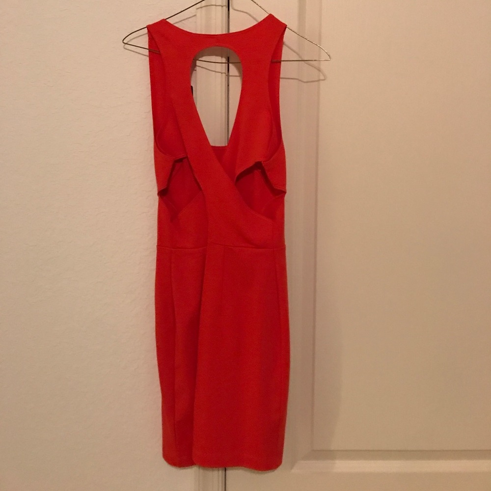 NWT silence+noise dress w adorable back cut outs.
