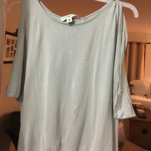 Top - Picture 1 of 2