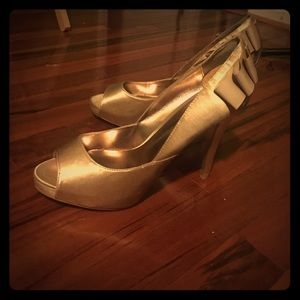 Charles by Charles David champagne platform heel