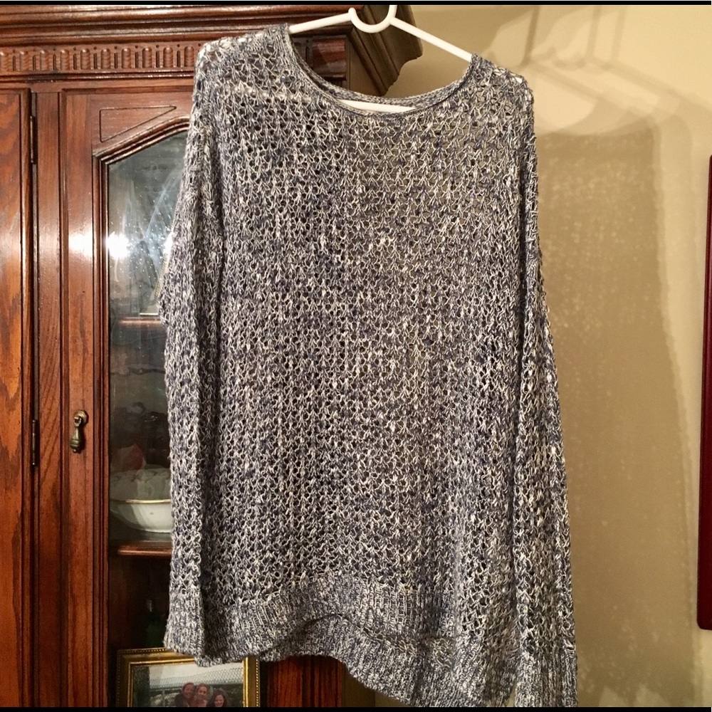 Hollister sweater 🌙