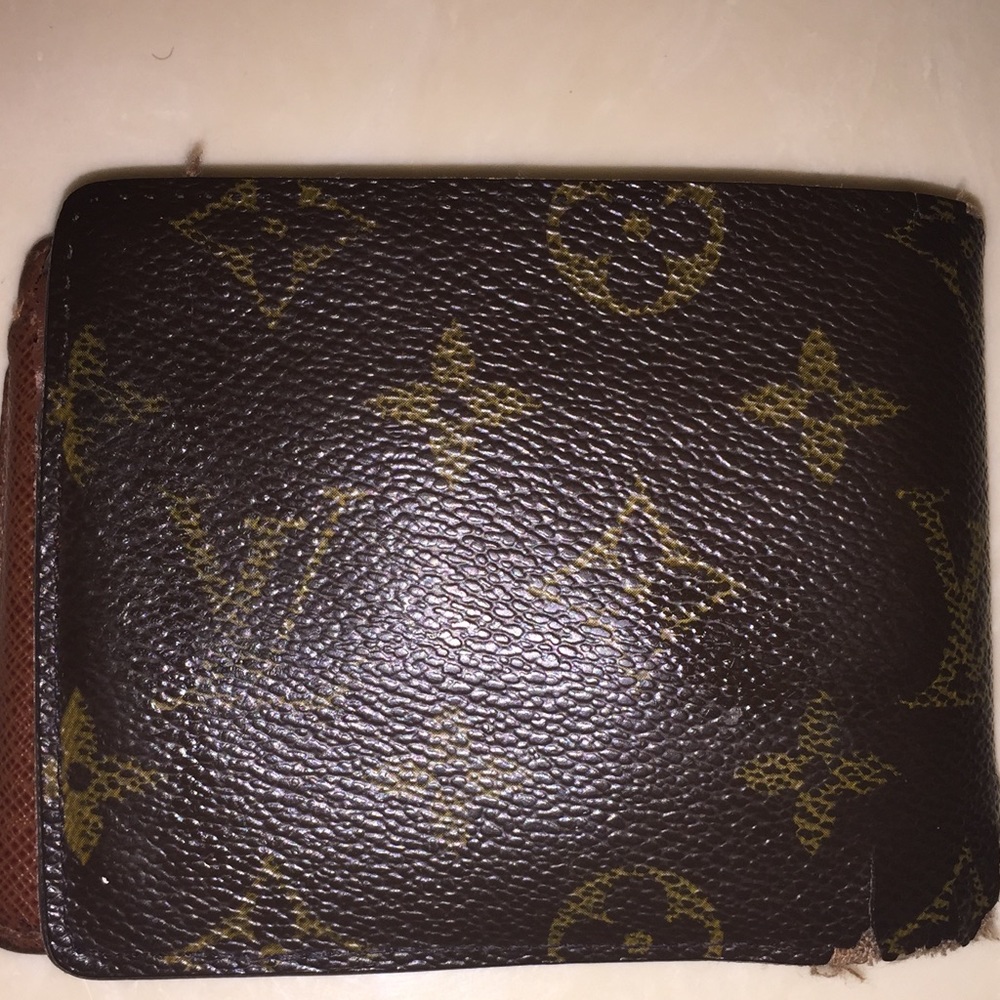 Wallet - Picture 1 of 3