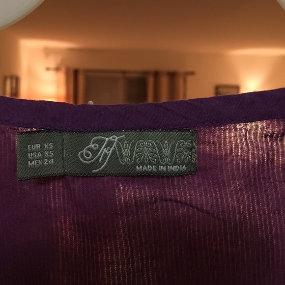 Top - Picture 2 of 2