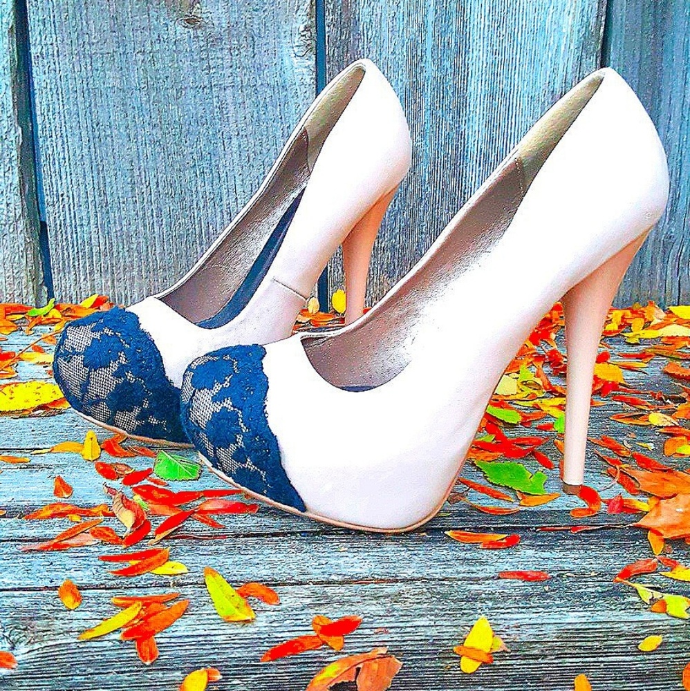 deb pumps, pink nude and black lace, 6