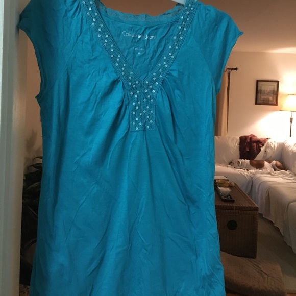 Top - Picture 1 of 2