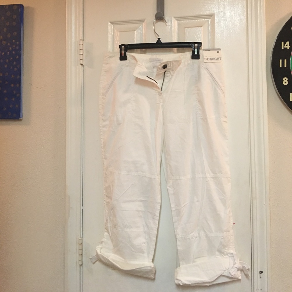 New York & Company Brand New crop pants with tag