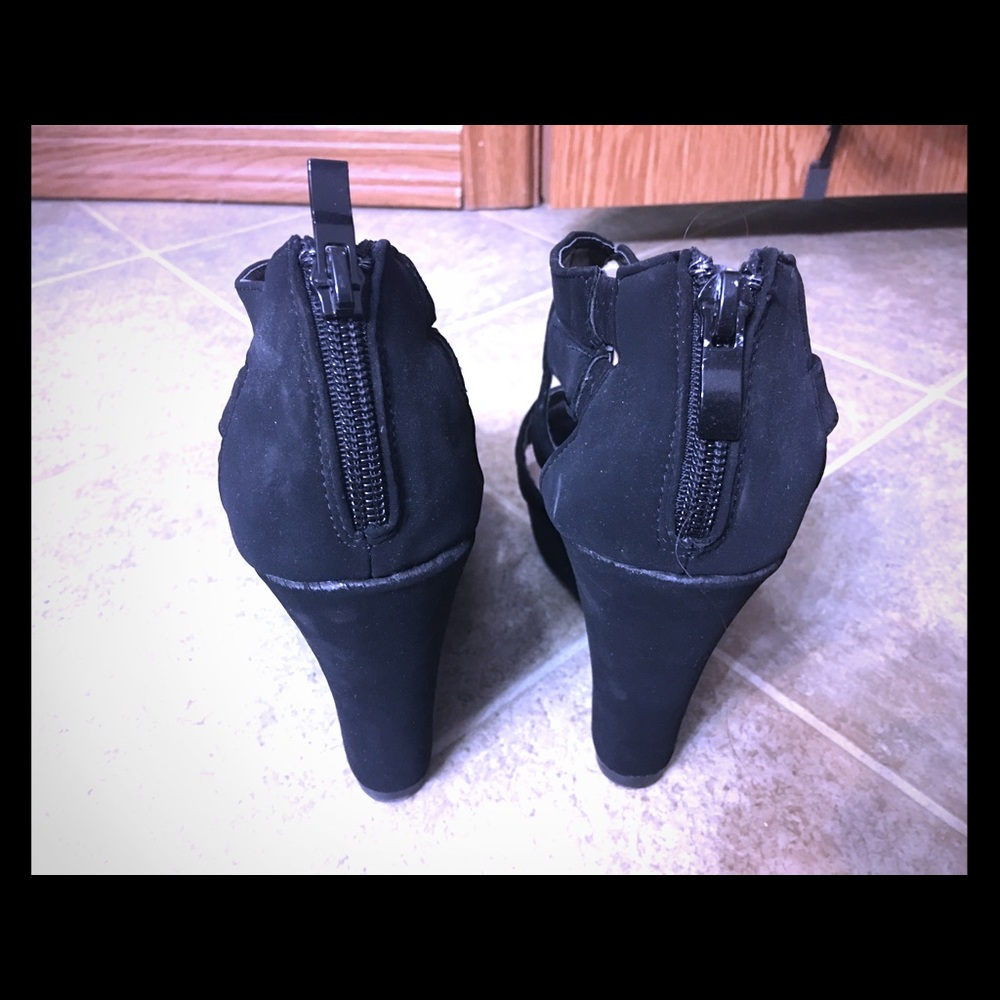 Wedges - Picture 2 of 3