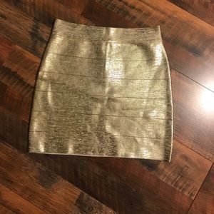 Gold Bebe bodycon skirt ✨✨✨