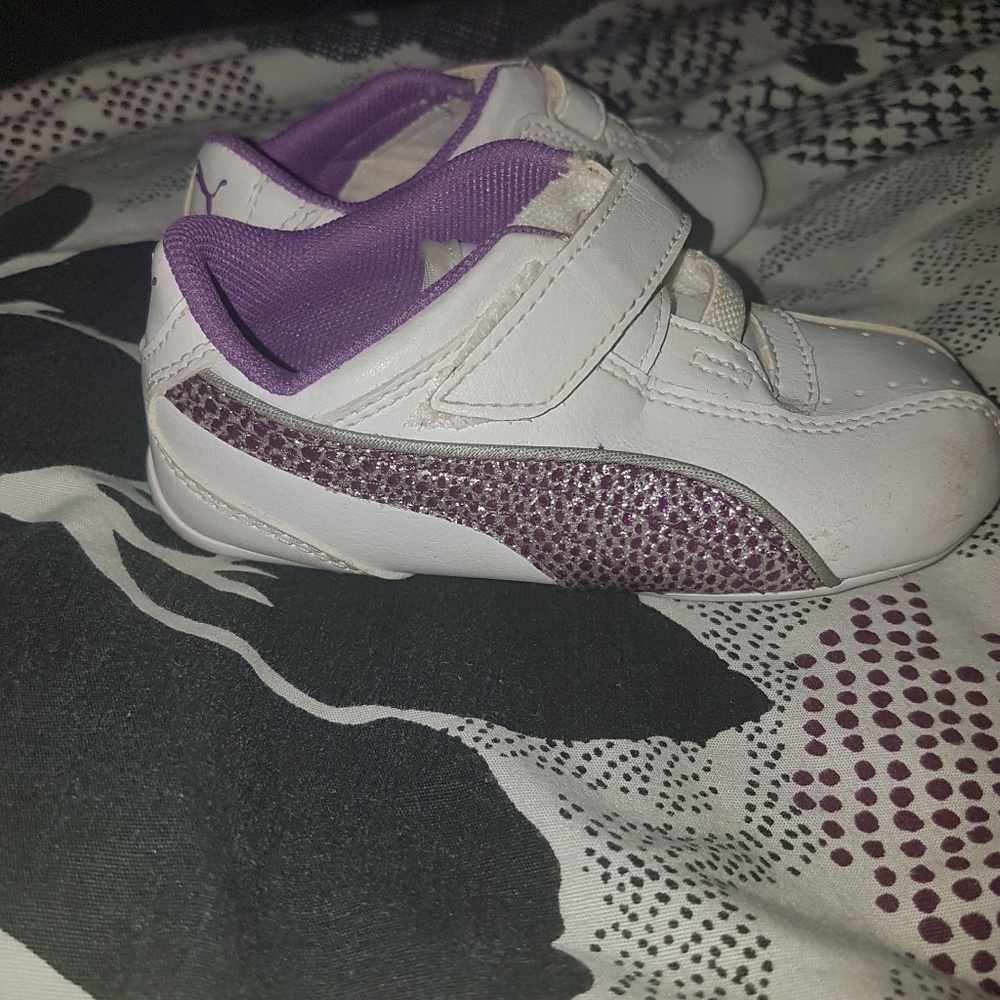 *SOLD* SZ 6 Pumas/Baby