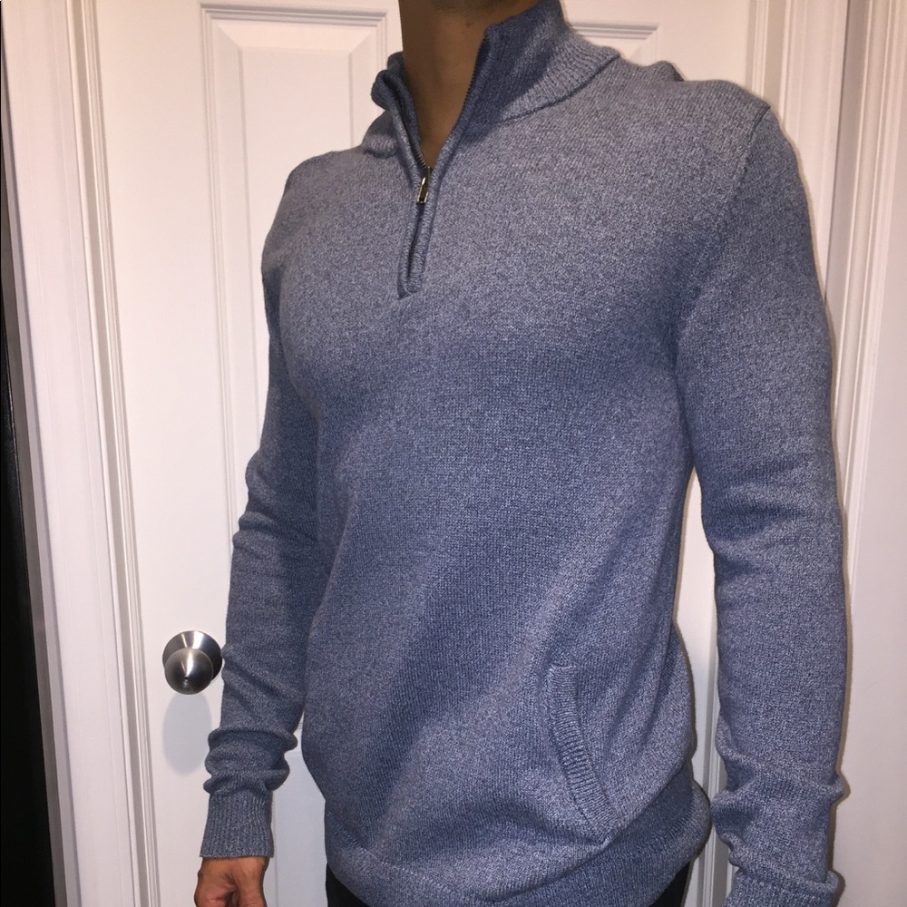 Light blue men's large Gap quarter zip