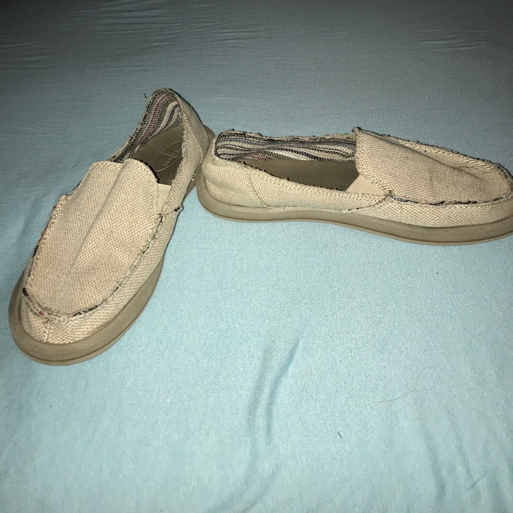Sonak slip on