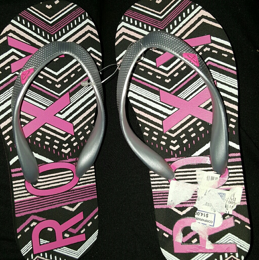 Brand new Roxy flip flops