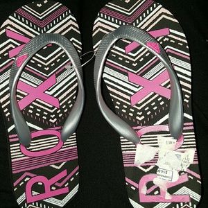 Brand new Roxy flip flops