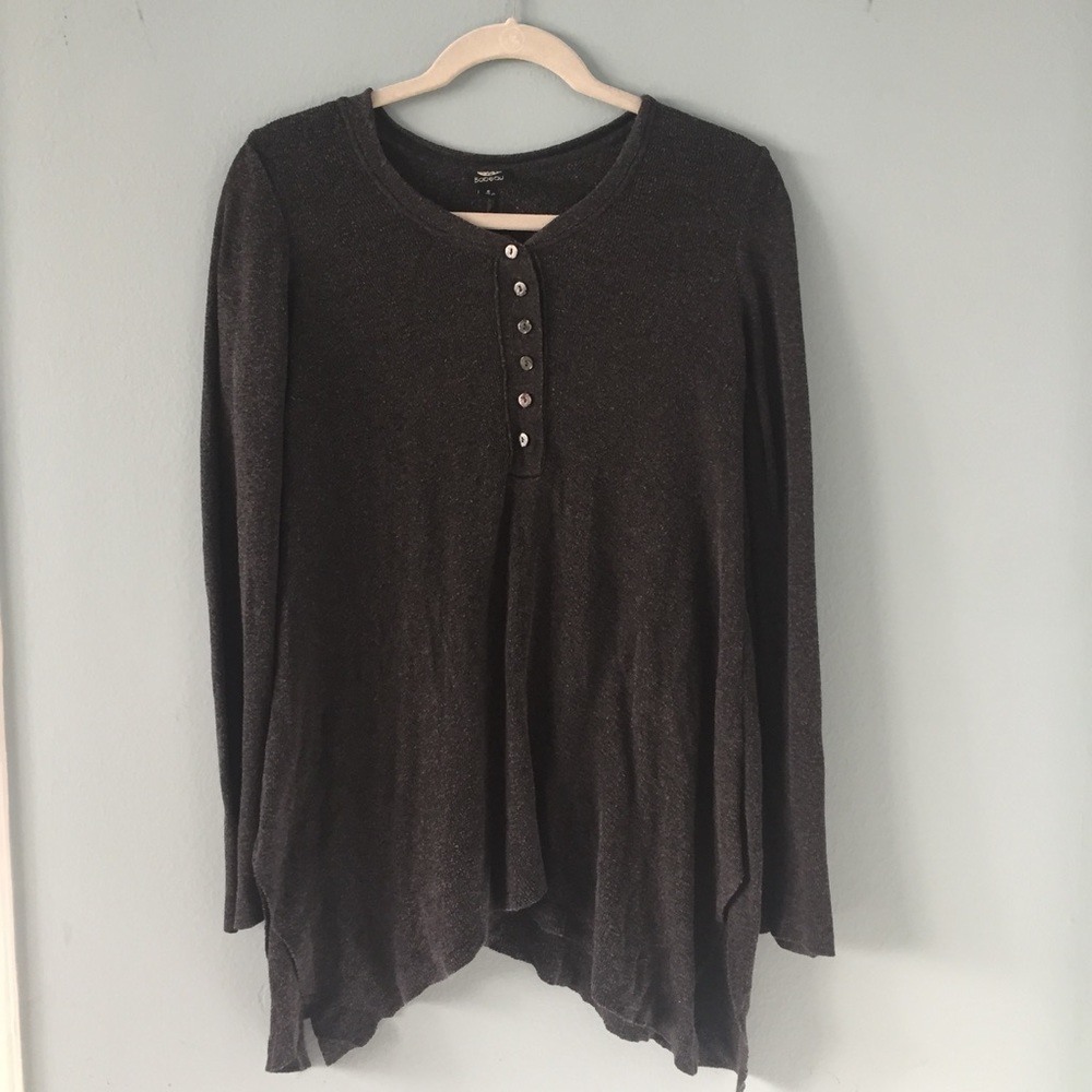 Long sleeve button down top