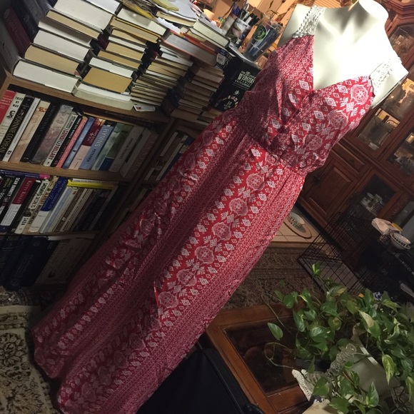 Red/White Maxi Dress - Picture 2 of 4