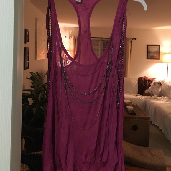 Top - Picture 1 of 2