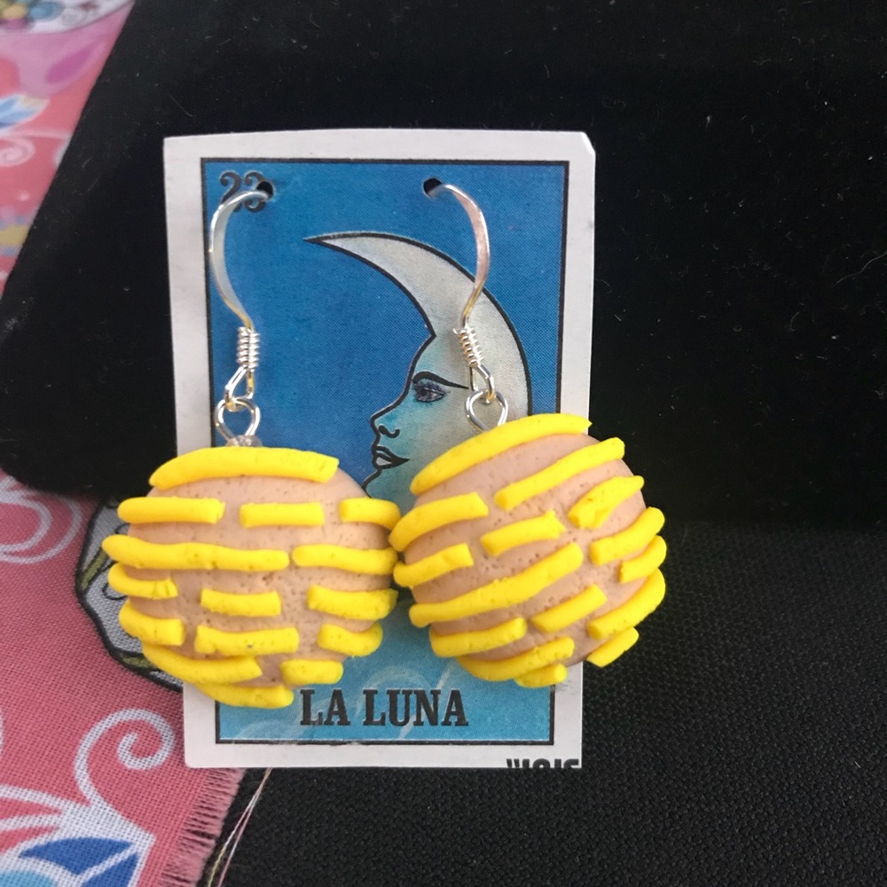 Conchita Earrings - Picture 2 of 5