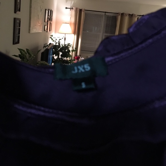 Top - Picture 2 of 2