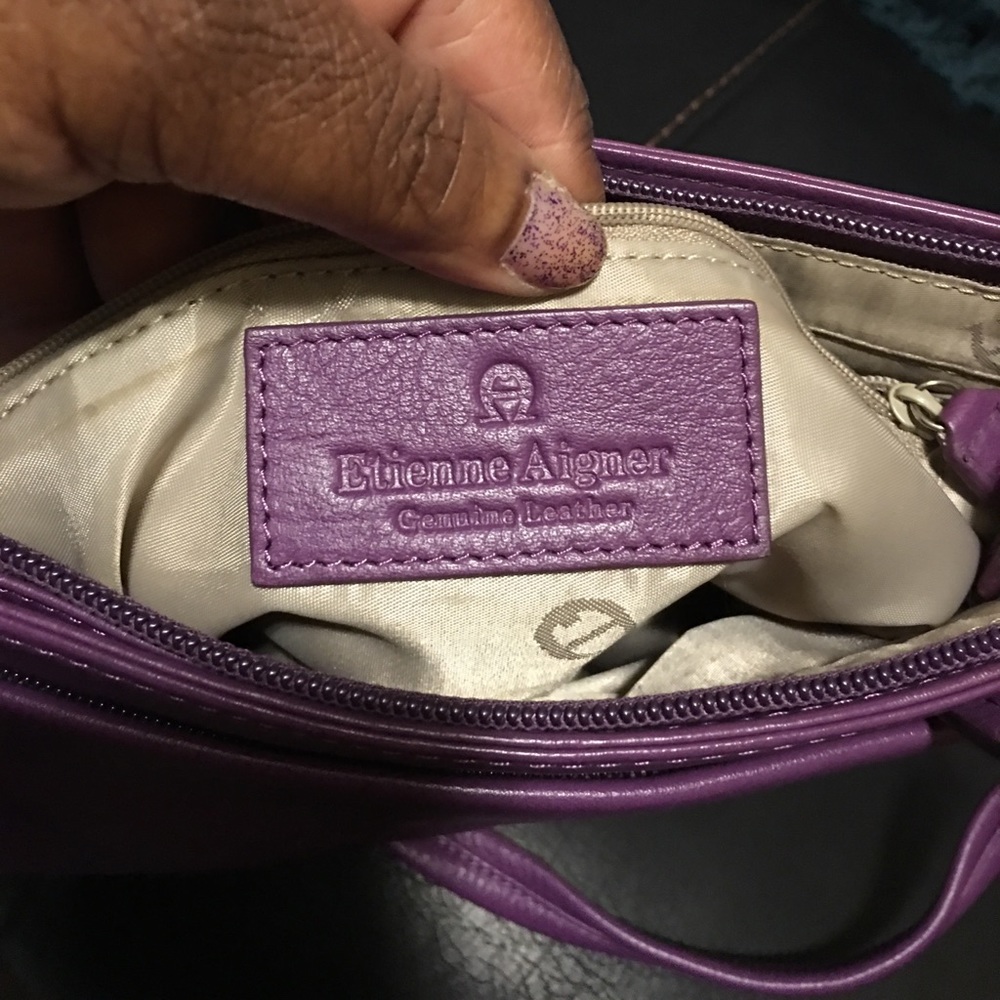 Etienne Aigner purple cross body. - Picture 5 of 8