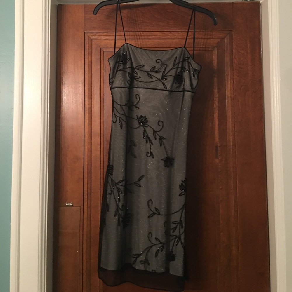 Cache size 4 women's formal cocktail prom dress