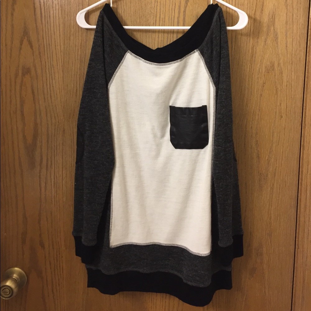 Toni Leather elbow patch white black baseball tee